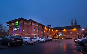 Holiday Inn Express Taunton East By Ihg